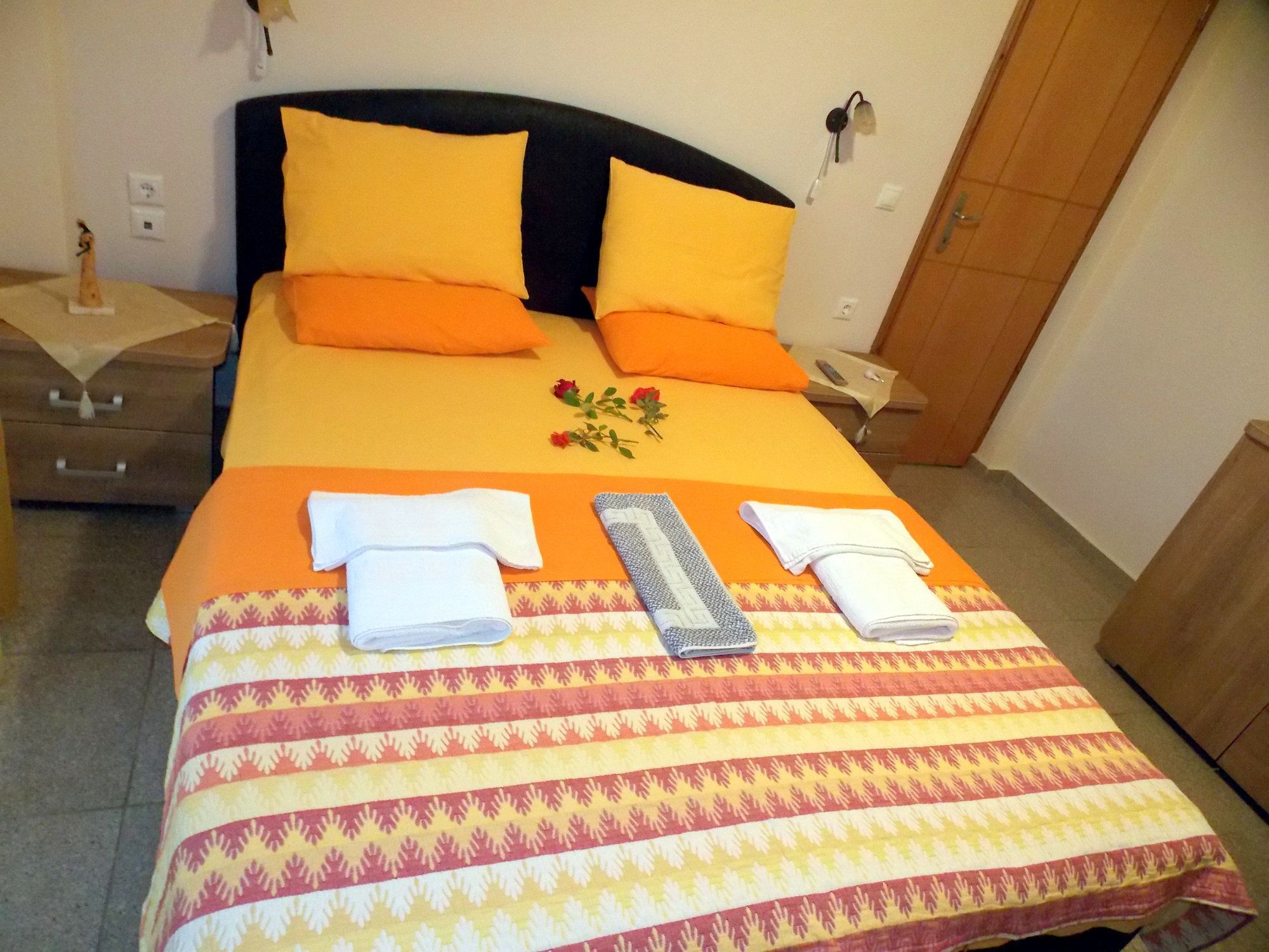 Nikos Apartments Sithonia Exterior photo